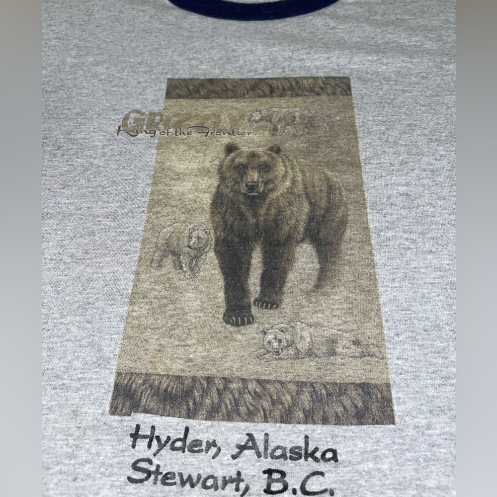 Grizzly Bear T Shirt Vintage 90s Alaska Nature Tee